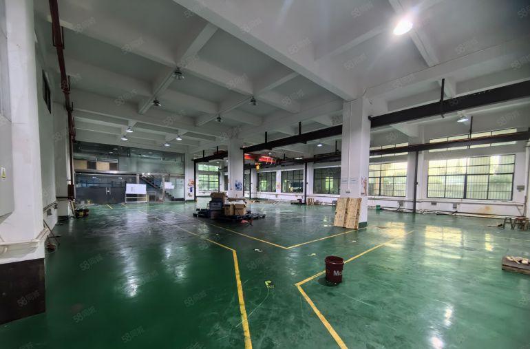 横沥镇标准厂房1楼1000平方，高度6米。带现成行车，办公室