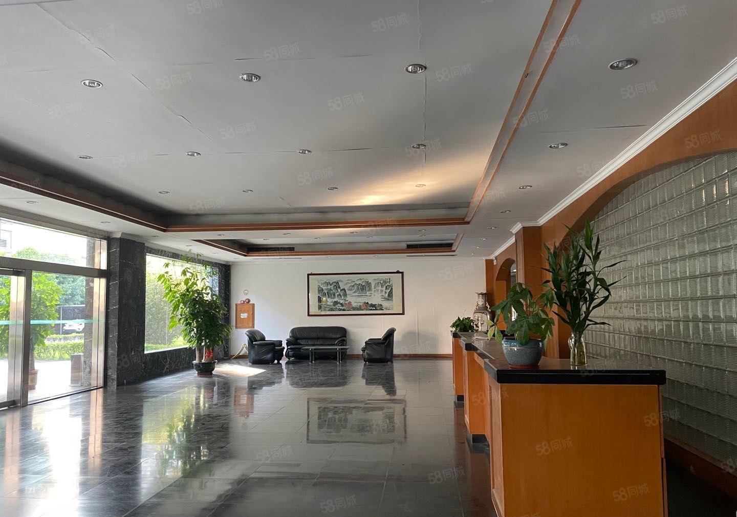 独院厂房实际面积出租，厂房总面积12000平方，空地6000