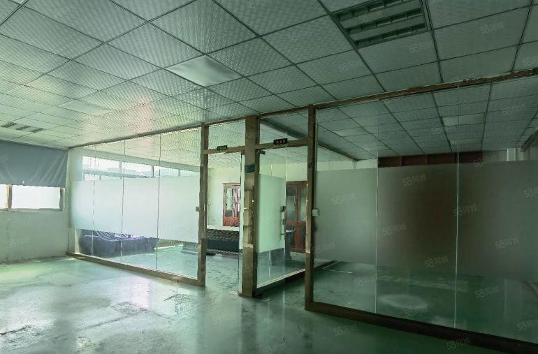 横沥楼上1500平方现成精装修办公室水电齐全实际面积厂房出租