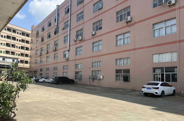 10元横沥工业区厂房出租3000平方现成办公室地坪漆大小分租