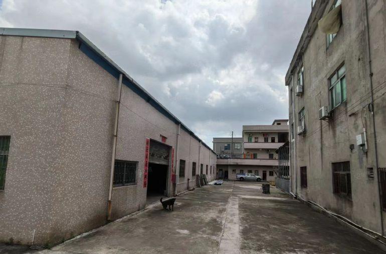 横沥镇新四村独门独院厂房出租1800平，水电齐全工业用地