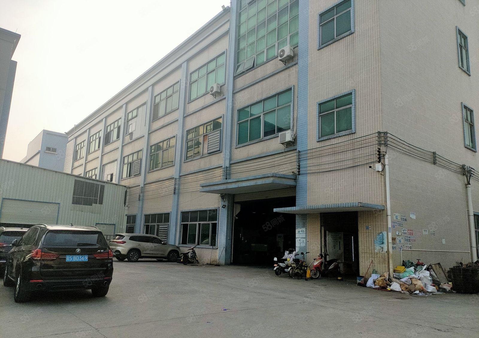 横沥独门独院厂房出租，2400平，现成办公室水电装修，可分租