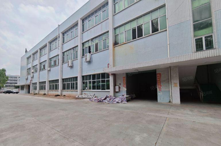 横沥镇塑胶电子厂房出租两层一楼和二楼，带装修水电齐全空地大