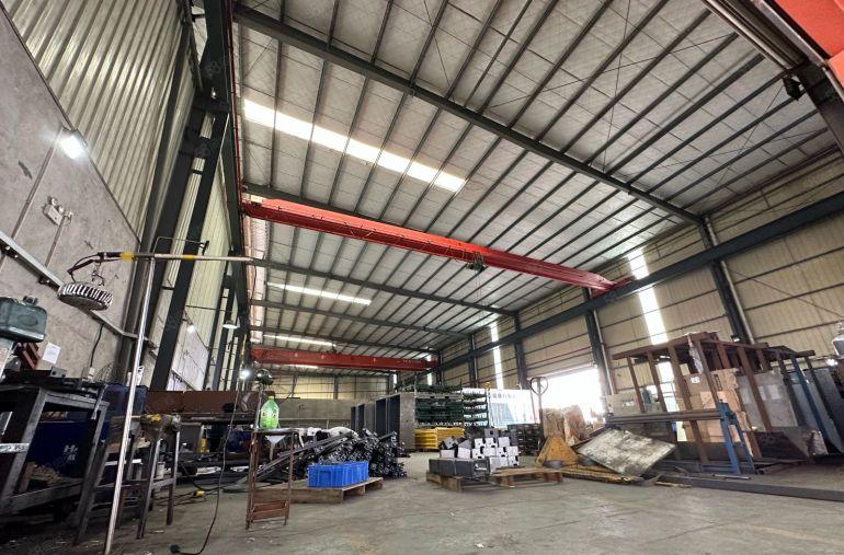 横沥镇钢构厂房仓库厂房出租1100平方带行车带卸货平台