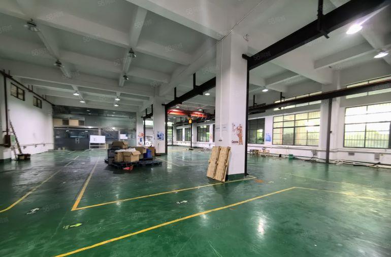 横沥镇标准厂房1楼1000平方，高度6米。带现成行车，办公室