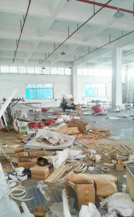 13.8元租高6米的标准厂房一楼800平方