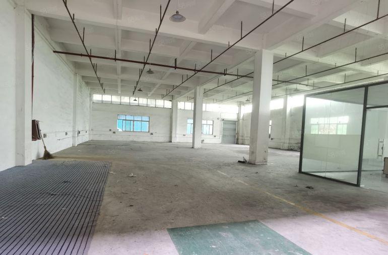 13.8元租高6米的标准厂房一楼800平方