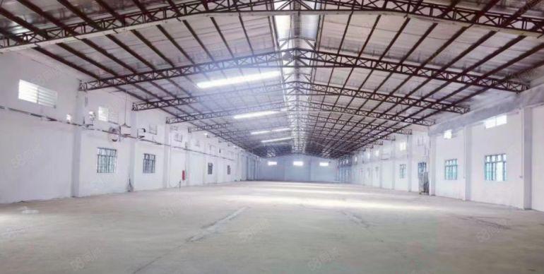 可做食品加工园区招商，园区2万平分租，单一层和标准生活配套齐