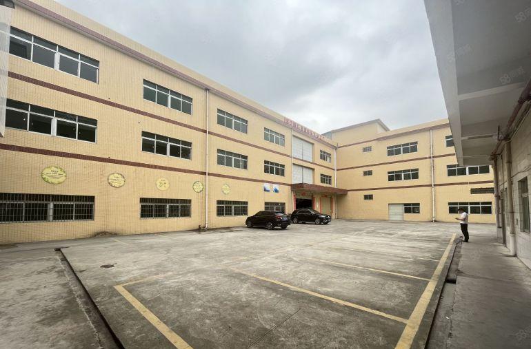 桥头本地房东新出标准独院带牛角位。适合五金注塑电子加工等行业