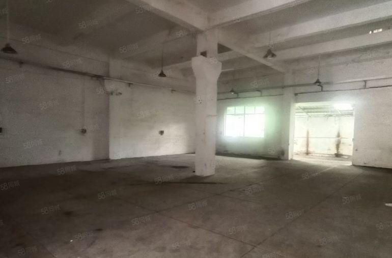 东莞桥头镇中心1楼400平加楼上400平带牛腿特价厂房出租