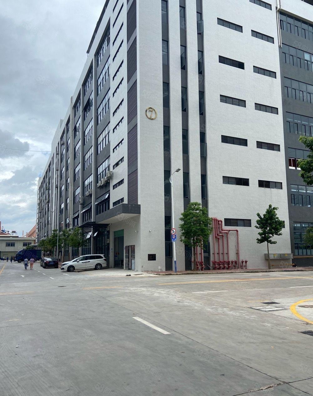 标准独院厂房分租三楼1800平方水电线路齐全，工业集聚地