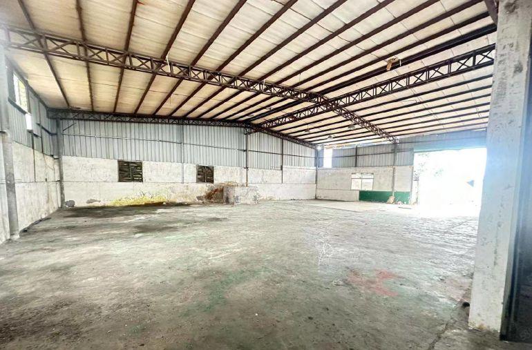 一手 面积1100小独原 价格不到13 厂房在于大马路边上