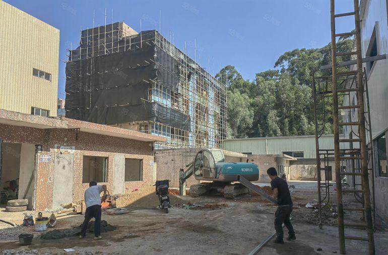 桥头原房东独院单一层出租形象好地段好。