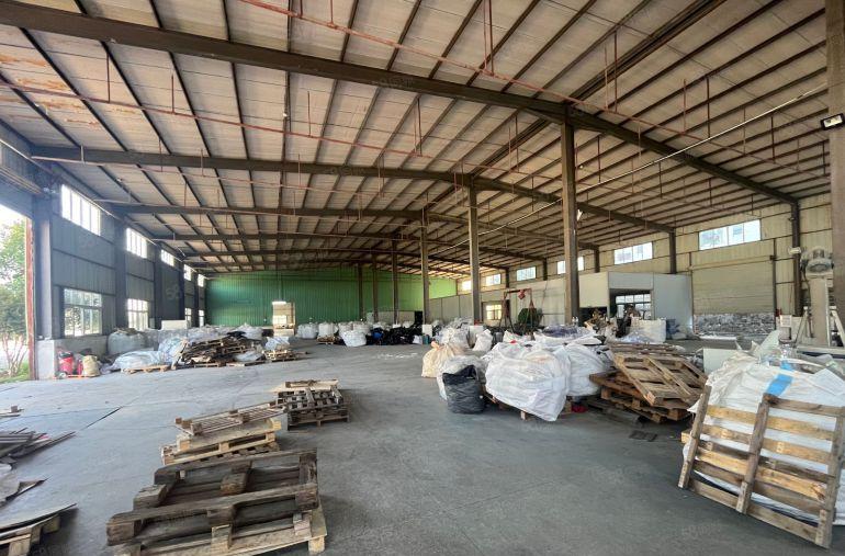 桥头新出空地超大原房东钢结构小独院2000平适合各行各业