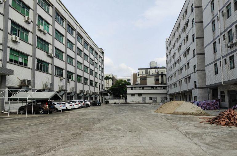 东坑镇原房东标准一楼厂房出租2600平方。水电，办公室齐全