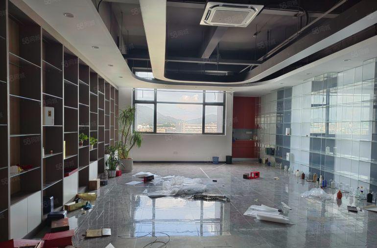 12元东坑精装修楼上2000平！原房东红本厂房形象好低价出租