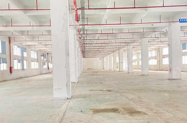 原房东红本靠松山湖边上，高端产业园可上市，带天然气，好招工！