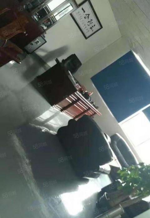 东坑 塔岗 即将空出 二楼 整层 600平方，精装修，九成新