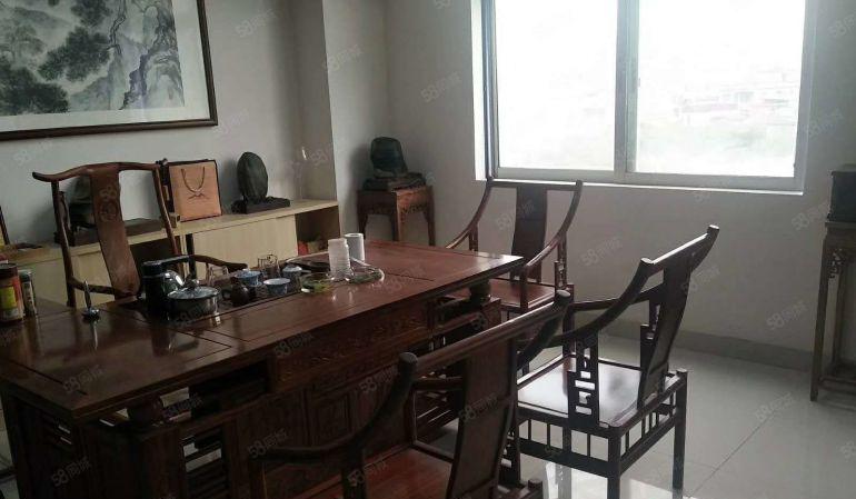 东坑 宝柏工业城 独院 厂房出租 共5000平方，形象好