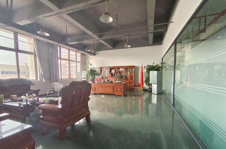 业主直租10元一平！东坑新出1460平精装修红本厂房出租