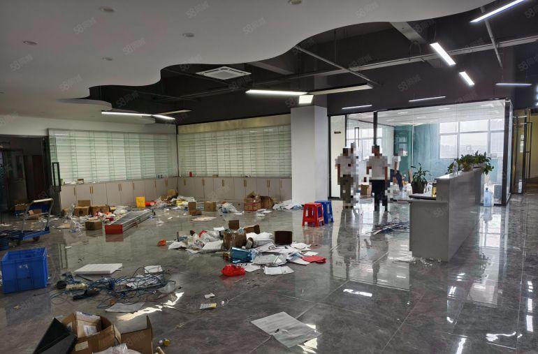 12元东坑精装修楼上2000平！原房东红本厂房形象好低价出租
