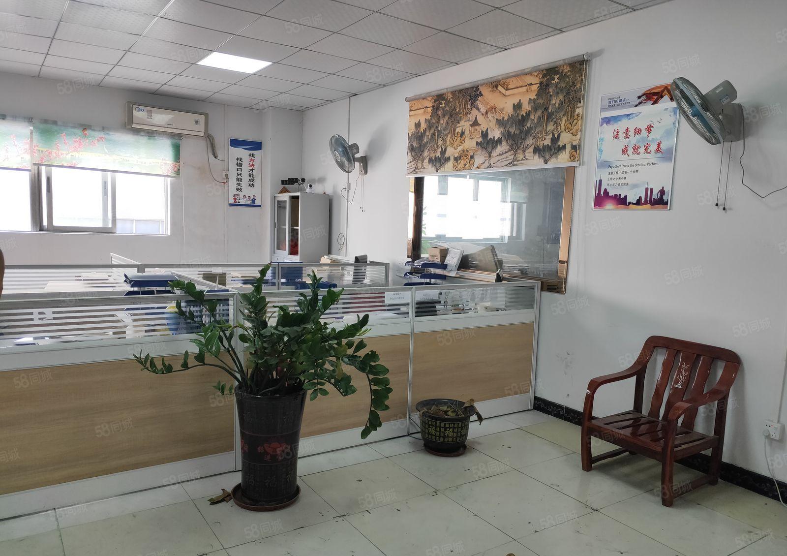 东坑彭屋现成装修一楼厂房1300平 层高6米 可办环评易招工