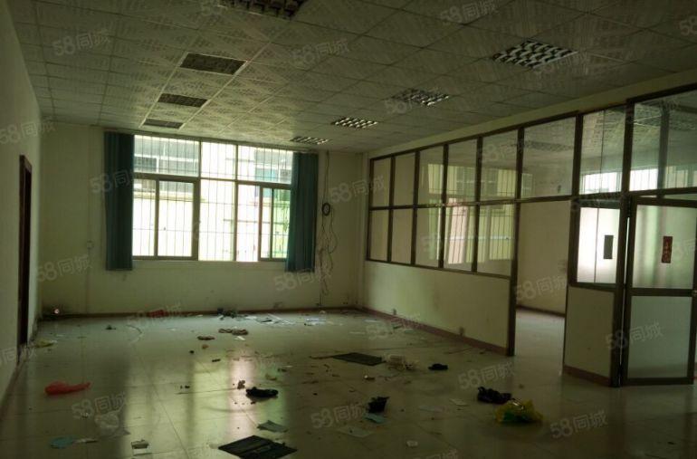 东坑 宝柏工业城 独院 厂房出租 共5000平方，形象好