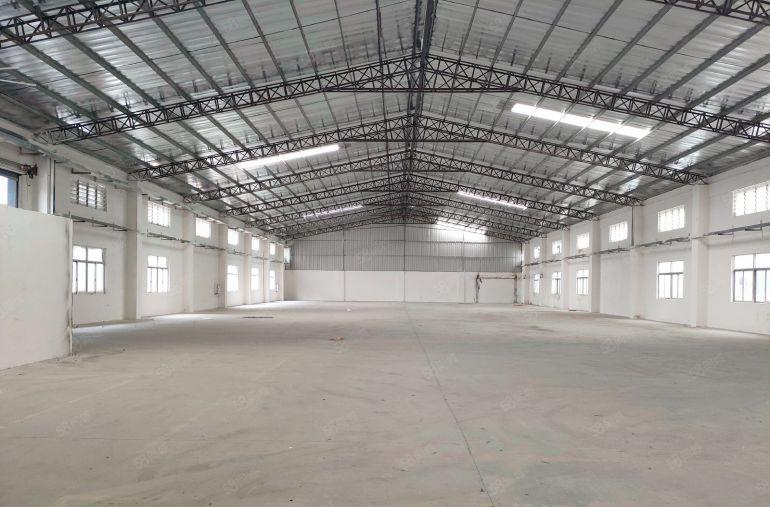 东坑镇工业区单一层钢构独院厂房出租，大小好分租，周边无居民