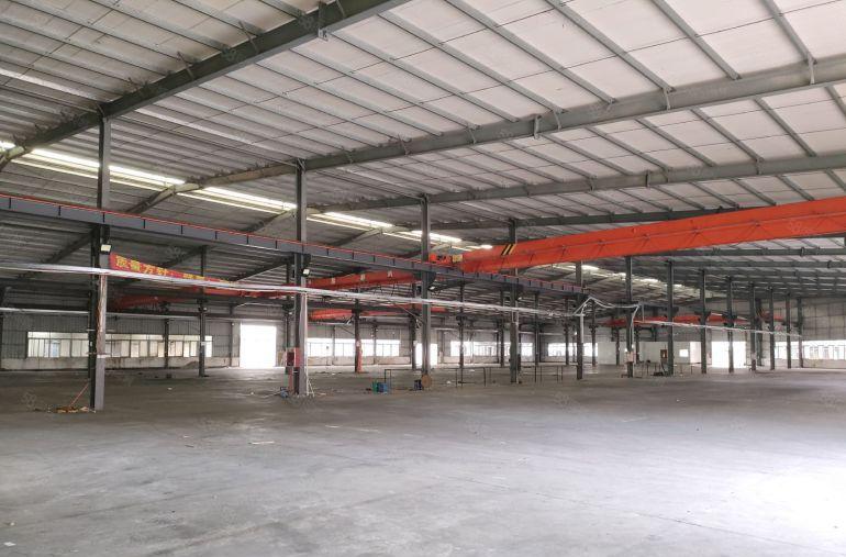 东坑镇新出原房东独院6000方工业用地，周边配套设施齐全。