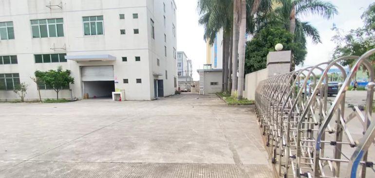 东坑原房东独院三层厂房出租 空地超大 适合注塑五金模具家具等