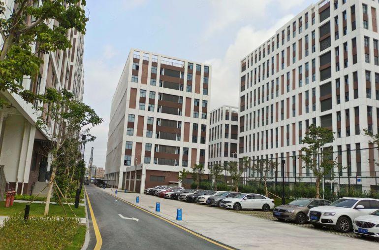 东坑原房东高速出口一楼4800平重工业厂房出租