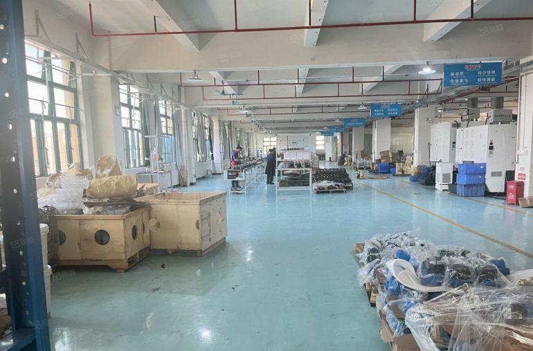 急租东坑新出原房东标准独院，带三吨电梯，现成装修车间办公室