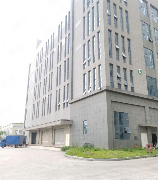 独门独院，原房东实际面积厂房低价出租，每层1980平方。