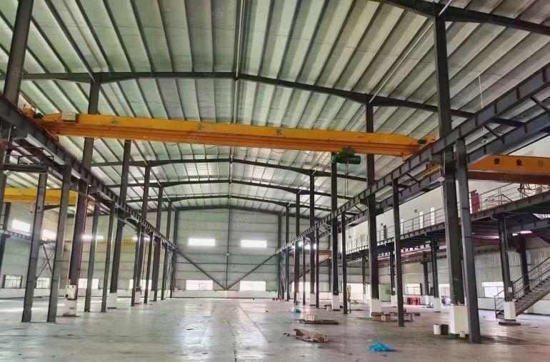 原房东钢结构厂房仓库直租 多部现成行车 空地大