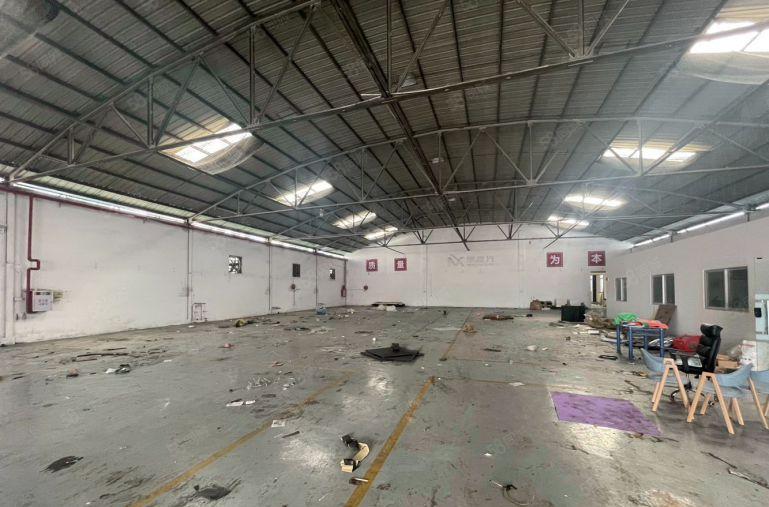 茶山新出砖墙到顶层高8米单一层独院厂房 带办公室地段好易招工