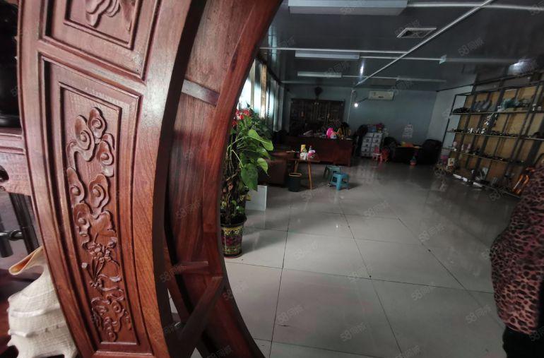 寮步向西工业区原房东独栋单一层800方厂房出租滴水8米有装修