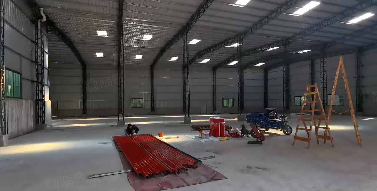 茶山京山附近全新小独院单一层厂房1600，带卸货平台