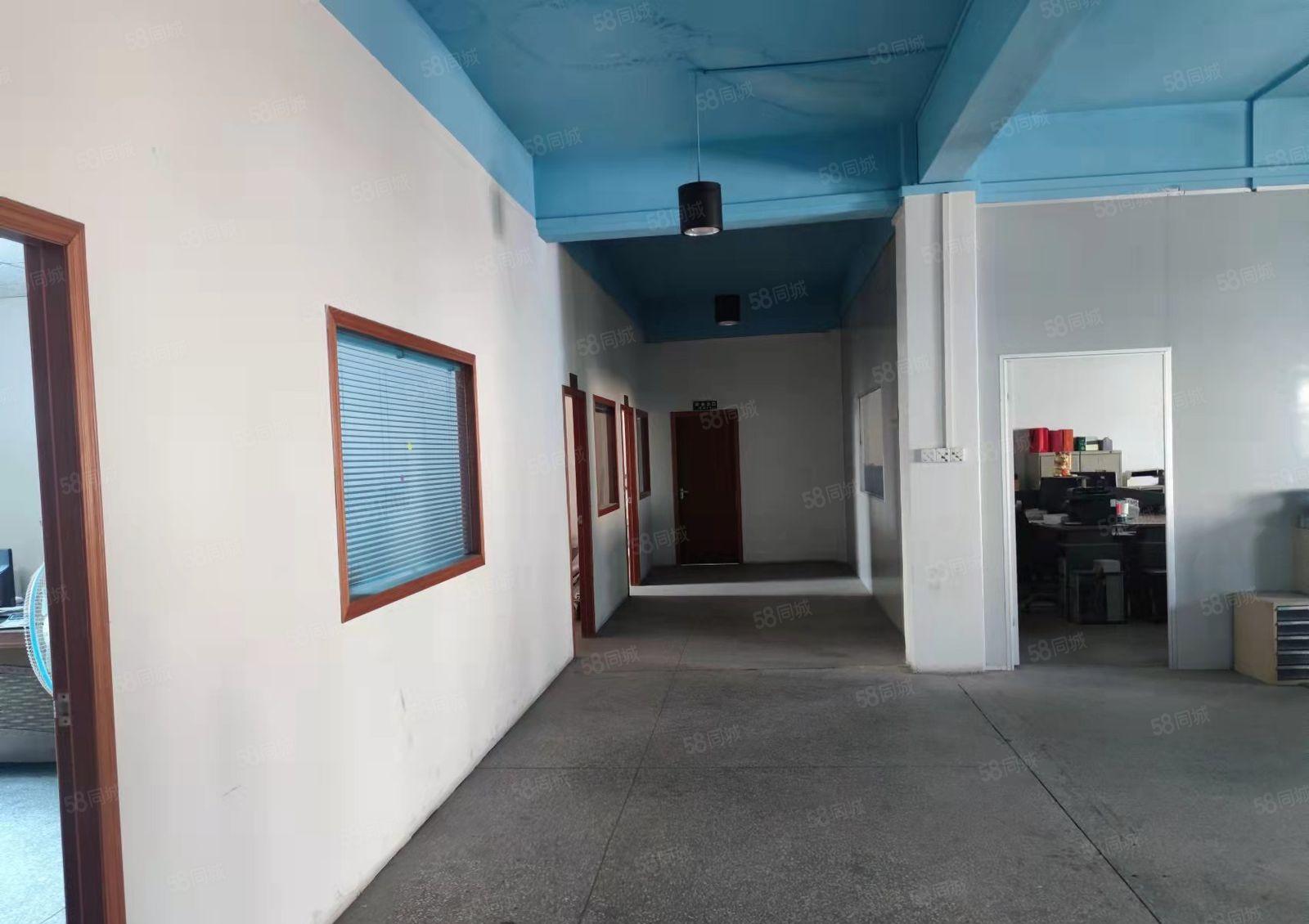 石排镇新出原房东标准厂房楼上1200平方有现成办公室低价出租