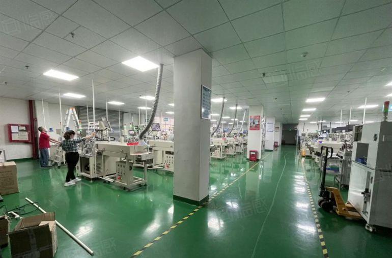 形象超好！石排田寮楼上精装修1100平厂房仓库低价出租水电全