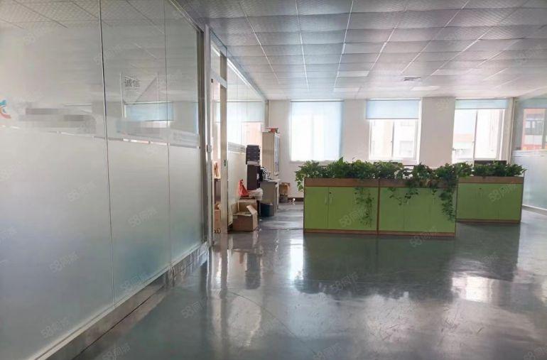 石排新出350平方厂房，现成装修，水电齐全