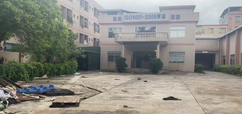 石排镇原房东独院3500平，单一层8米高带独立办公楼