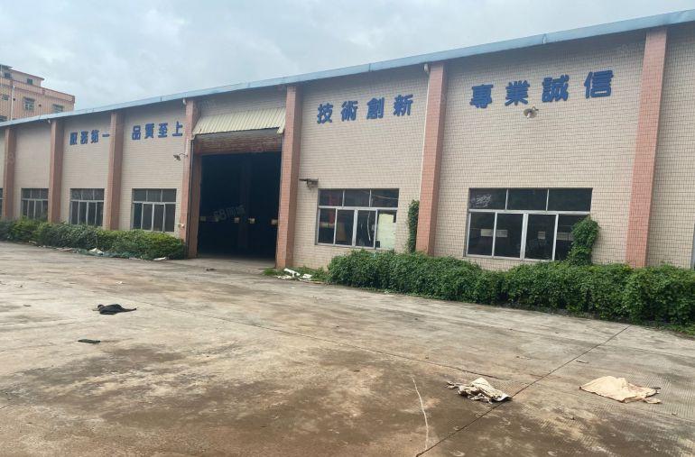 石排镇新出原房东3500平，单一层8米高带独立办公楼。