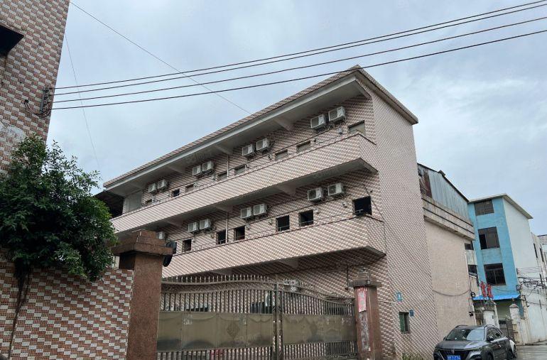 石排镇原房东水泥到顶层高6米单一层带四部行车厂房出租