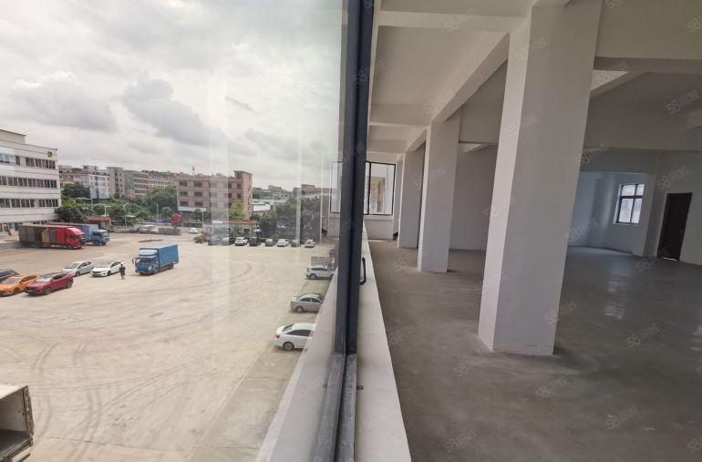 独栋厂房，空地大，1500平方，中堂厂房出租