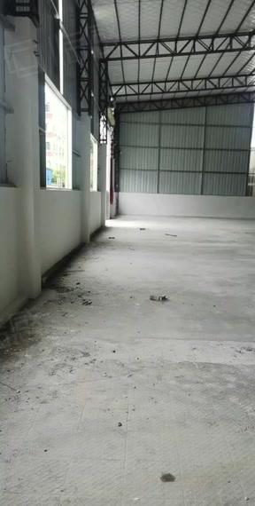 中堂主路边独院钢构房出租3000方，滴水8米。电315KVA