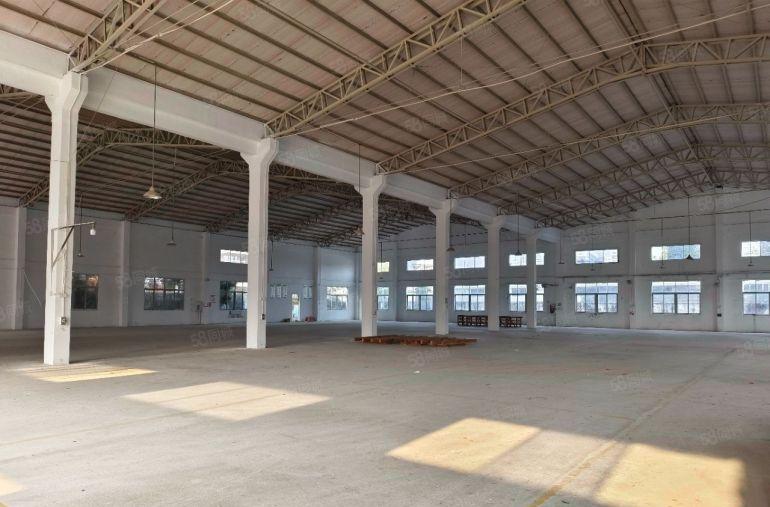 中堂单一层独院砖墙到顶2300平厂房出租，可进13米货车