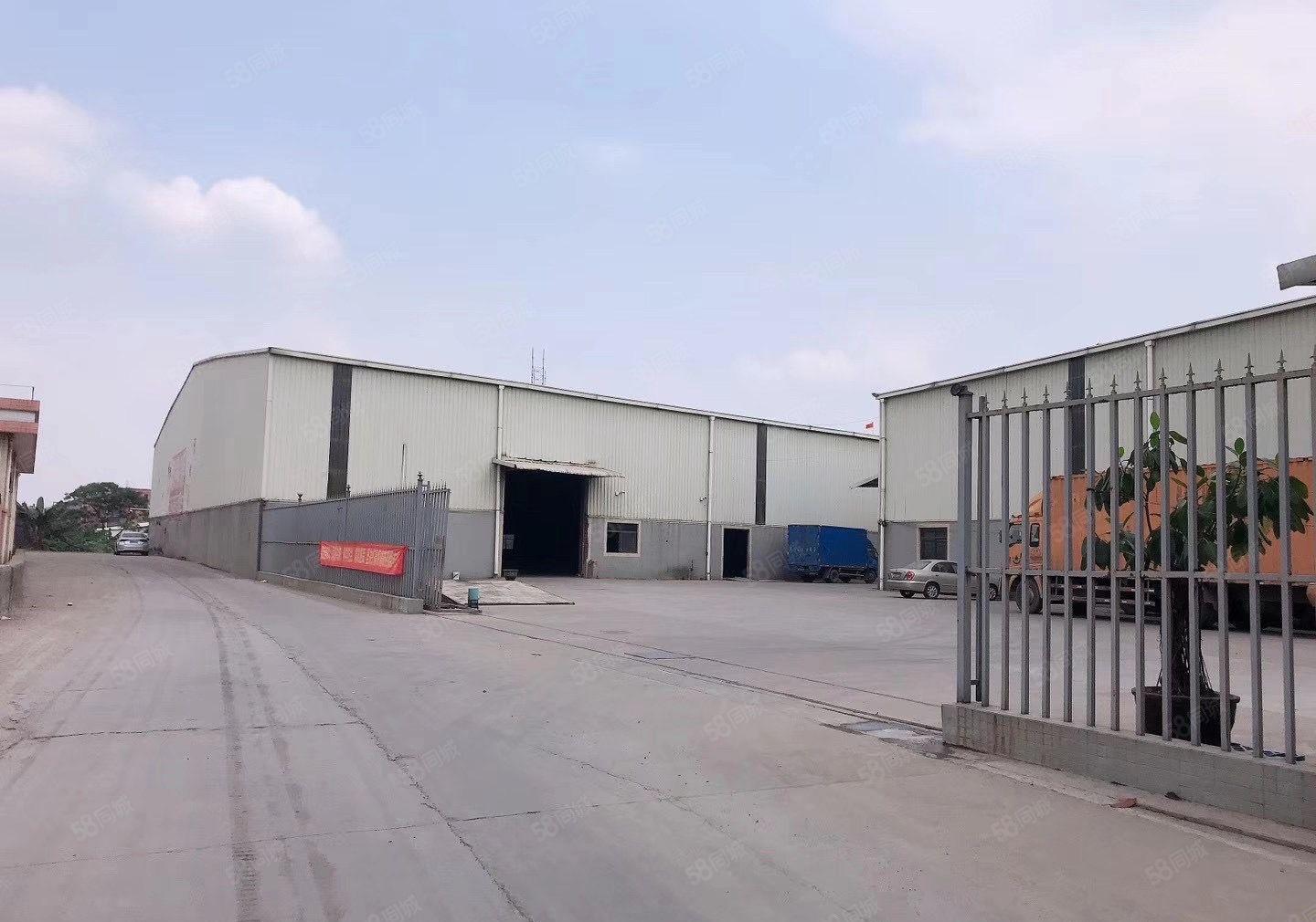 厂房独门独院办公宿舍配套设施齐全，厂房周边无居民。