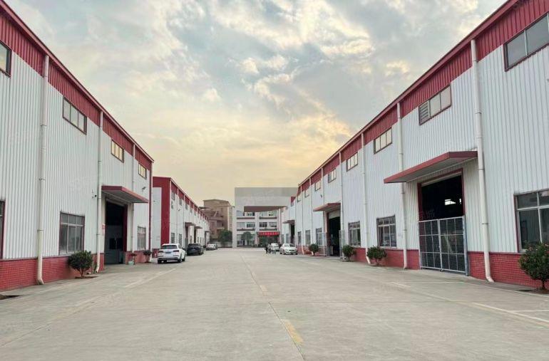 中堂一楼12米高带航吊厂房出租！交通便利