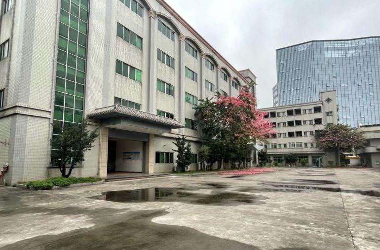 中堂（原房东花园式）独门独院厂房16000平方出租！