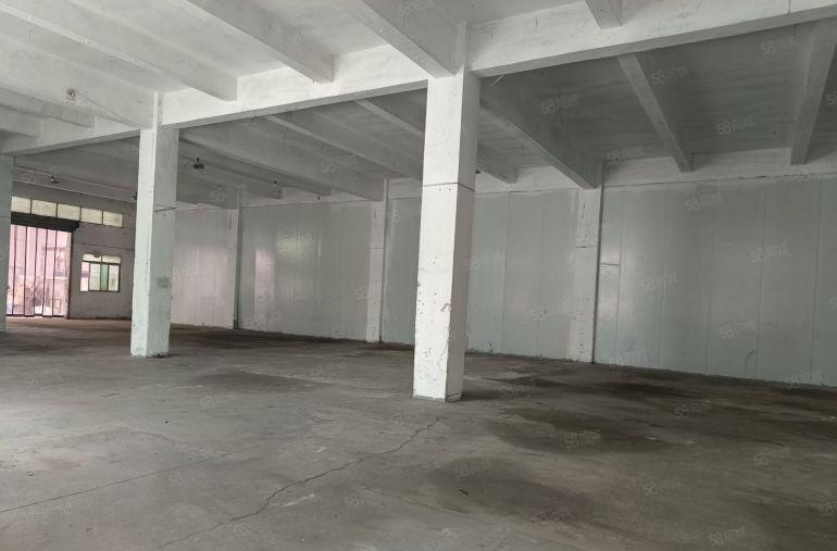 中堂镇   小独院800平方厂房出租，有宿舍办公室